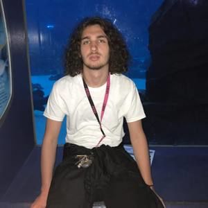 Meet your Posher, Avery